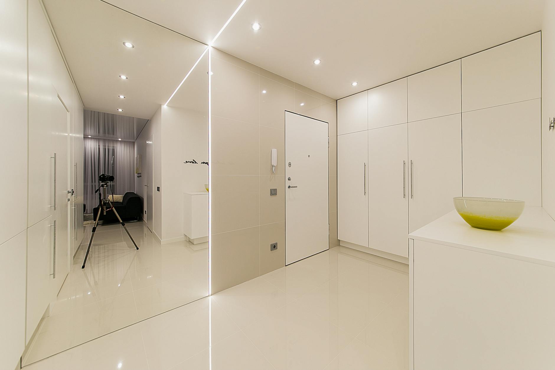 Essential House Cleaning Checklist in Lviv: Prepare Your Apartment for Stunning Photos