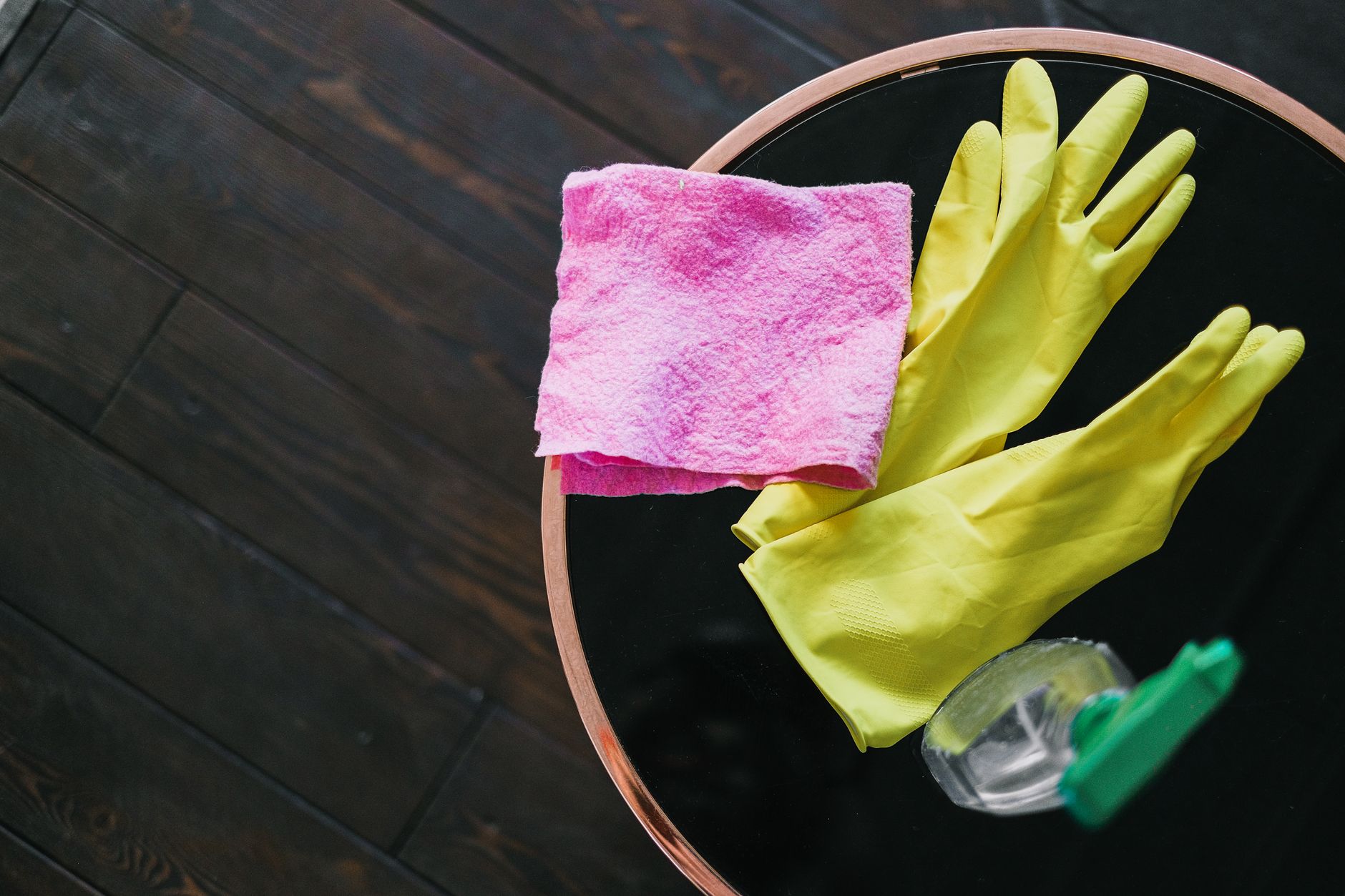 Last-Minute Cleaning in Lviv: What to Prepare Before the Cleaner Arrives
